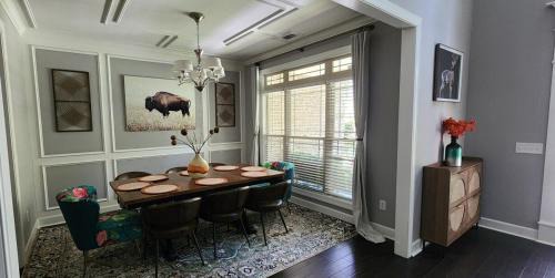 Fleming Villa | SASA Deer Lodge Superb 6-bedroom house with AC