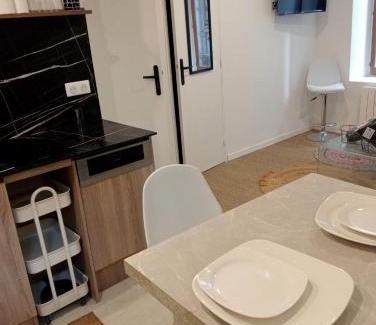 Brive-la-Gaillarde Apartment | Sasha