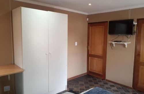 Greater Johannesburg Metropolitan Area House | Sasha guest house