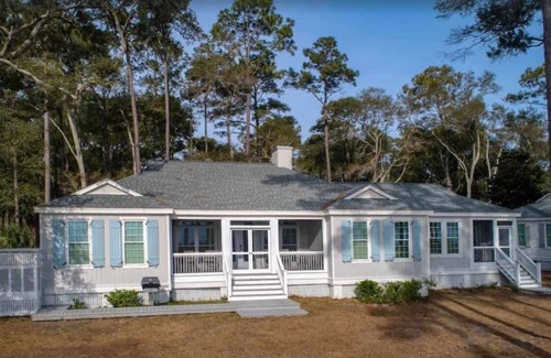 Melrose on the Beach House | Sassafrass Cottage with Ocean Vista