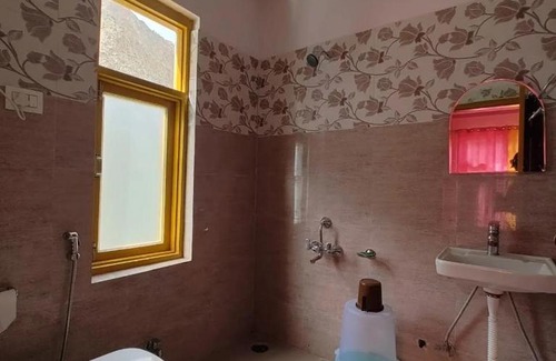 Jispa House | Satdhara Travels and Homes jispa