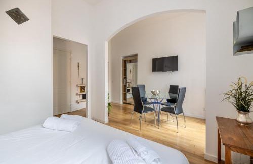 Rione II Trevi Apartment | Saturno in Trevi