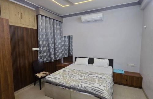 Indore Apartment | Satyabhama Homestay-Sapphire- two bhk Luxury appartment