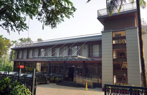 Kolagappara Hotel | Saugandhika West Gate