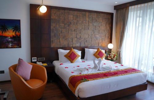 Kolagappara Hotel | Saugandhika West Gate