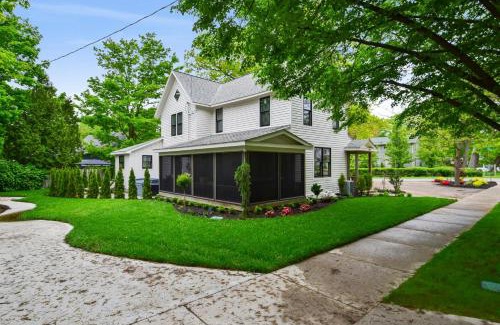 Saugatuck Villa | Saugatuck Farmhouse