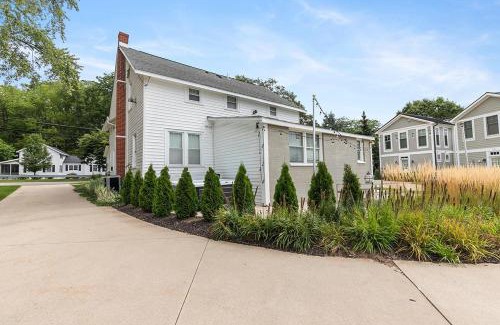 Saugatuck Villa | Saugatuck Harbor House