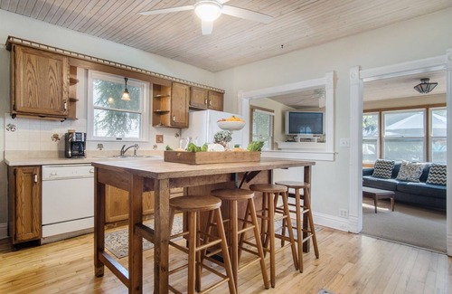 Saugatuck House | Saugatuck Lodge: Private Pool, Hot Tub, Fireplace, Downtown Saugatuck, Sleeps 22