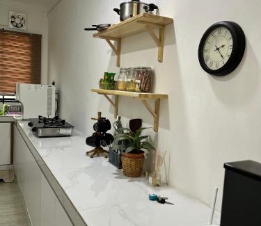 Gua House | Saujana Number 5