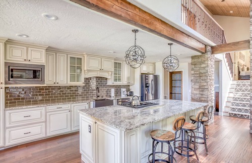 Lincoln Beach House | Sauna, Hot Tub, King Suite, Game Room and More in this Ocean View Home