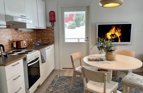 Luopioinen House | Saunallinen minitalo keskellä ulkoilukylää