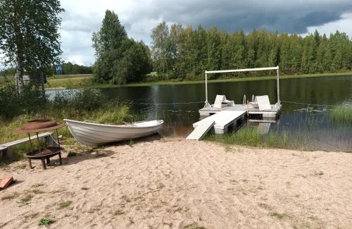 Kehys-Kainuu House | Saunamökki järven rannalla - 5-tien varrella