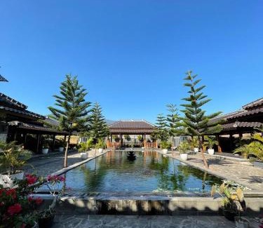 Rendeh Villa | Saung Kuring Pangatikan