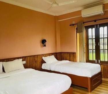Sauraha Hotel | sauraha alley inn