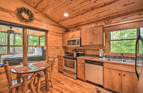 Helen Cabin | Sautee Mountain Retreat at ‘The Rendezvous’