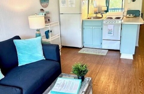 Tybee Island Condo | Savannah Beach and Racquet Club condo with pool access