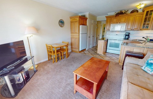 Tybee Island Condo | Savannah Beach & Racquet Club - Unit A215 - Easy Beach Access - Swimming Pools -