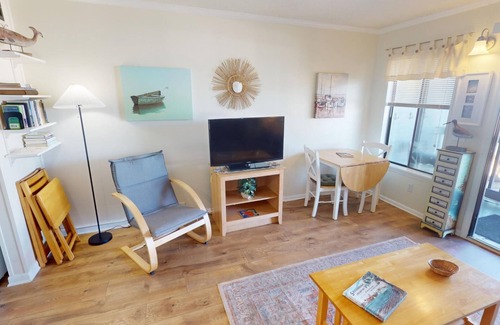 Tybee Island Condo | Savannah Beach & Racquet Club - Unit B319 - Water View - Swimming Pool