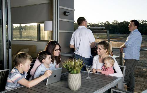 Dubbo Apartment | Savannah Cabins, Taronga Western Plains Zoo