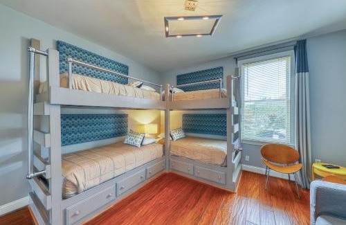Old West Broad Neighborhood House | Savannah Lez Frederick