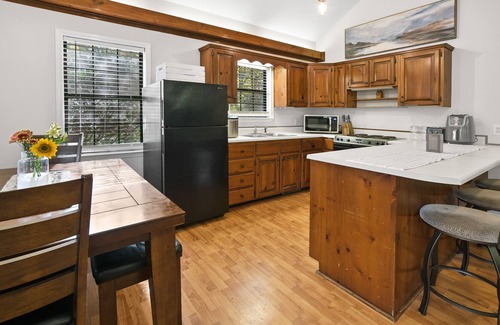 Eden Cabin | Savannah Riverfront Cabin