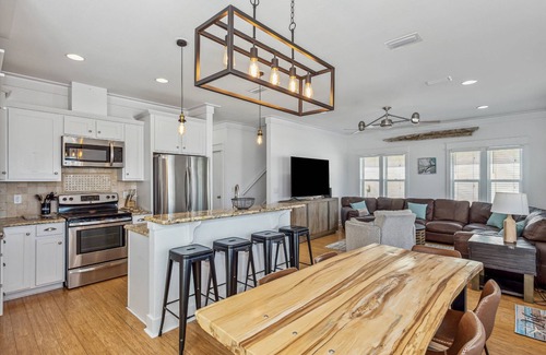 Navarre Beach House | Save 10% on 3+ Nights, Book by Oct 31!
