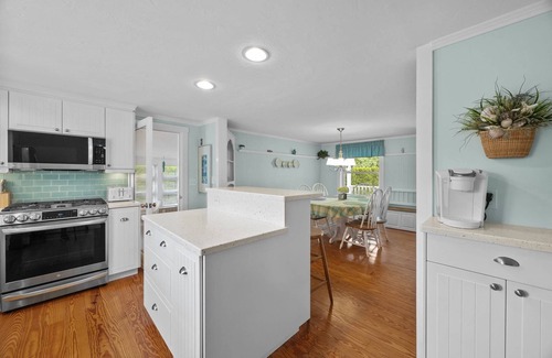 Buzzards Bay House | Save 10% on Fall Stays - Book by Nov 21!