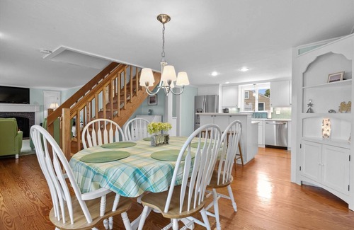 Buzzards Bay House | Save 10% on Fall Stays - Book by Nov 21!