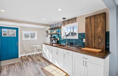 Plymouth House | Save 10% on Fall Stays - Book by Nov 21!