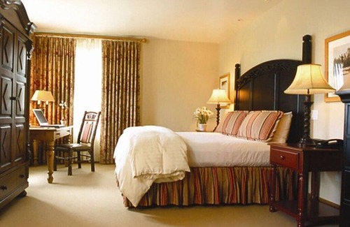 Teton Village Resort | Save 50% - Luxurious 3 Bedroom Condo at The Teton Club, right in Teton Village