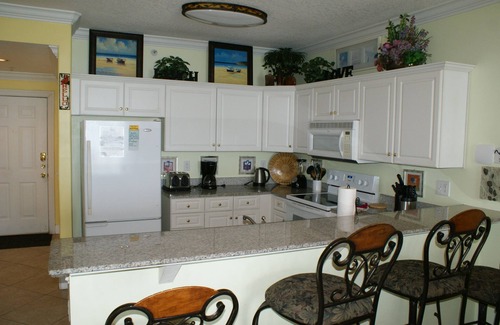Long Beach Condo | SAVE BIG~OCEAN VIEW~HUGE BALCONY~FREE BEACH CHAIRS~WALKinShower~1king2queens~