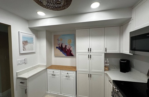 Marco Island Condo | SAVE IN SEPTEMBER! Beachfront 2BR in South Seas T3-508 with Updated Kitchen!