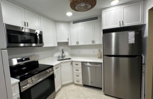 Marco Island Condo | SAVE IN SEPTEMBER! Beachfront 2BR in South Seas T3-508 with Updated Kitchen!