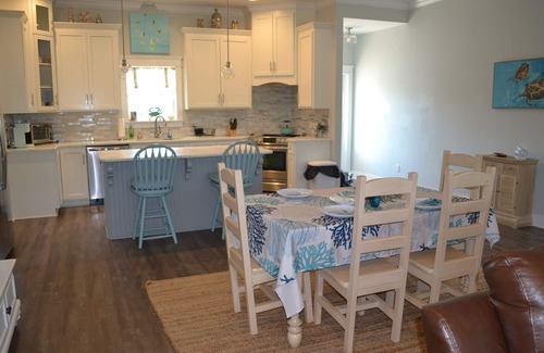 Dauphin Island House | SAVINGS! -Gated Neighborhood with pool & private beach. Perfect time to visit.