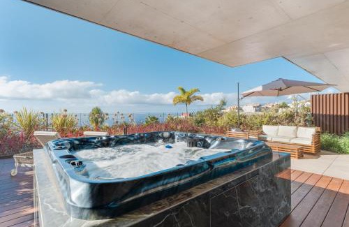 Sao Martinho Apartment | Savoy Residence One Bedroom with Jaccuzzi - Style and Sophistication