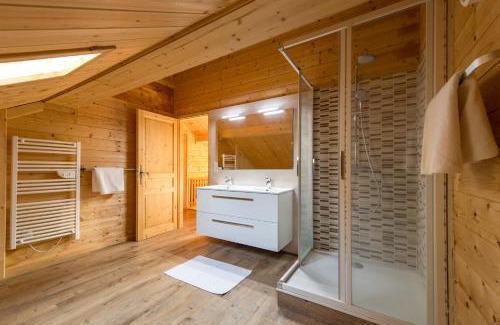 Albiez-le-Vieux Ski Chalet | Savoyard chalet of 300m in Albiez