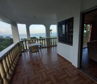 Mahe Island Apartment | Sawa self catering