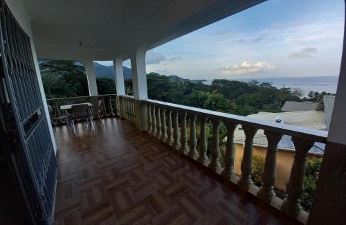 Mahe Island Apartment | Sawa self catering
