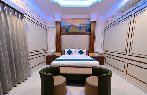 Ratnagiri Hotel | Sawant Palace Hotel