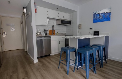 Snowshoe Condo | SC 2217: Renovated Studio w/courtyard views & pool! Perfect for summer!