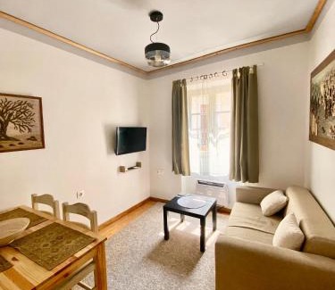 Old Town Apartment | Scalinada F3