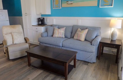 Cape San Blas Cottage | Scallop Cove #5 - The Blue Tortuga - Bayfront, 3 Min Walk to Gulf, Pet Friendly, No Min Nights.