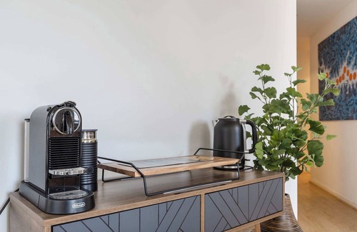 Docklands Apartment | Scandi Boho-Waterfront Views At NewQuay Promenade