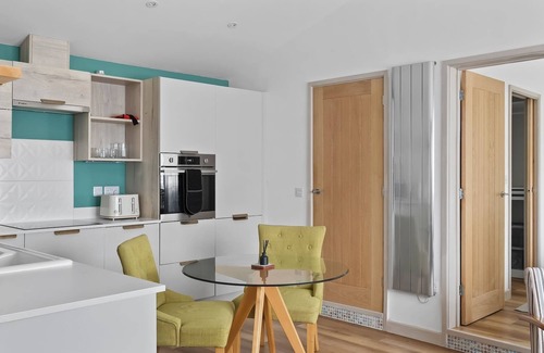 Maenporth Apartment | Scandi Style Apartment in Central Falmouth