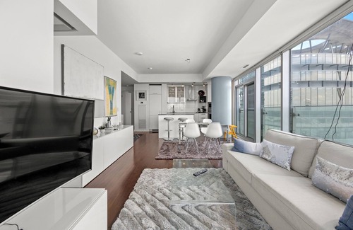 Toronto Entertainment District Condo | Scandinavian Designer Condo with Balcony