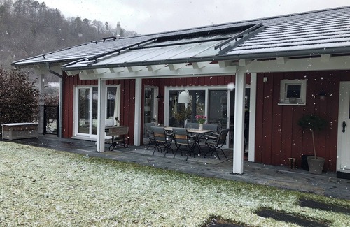 Haigerloch House | Scandinavian dream home near the Black Forest - with sauna! Pet friendly.