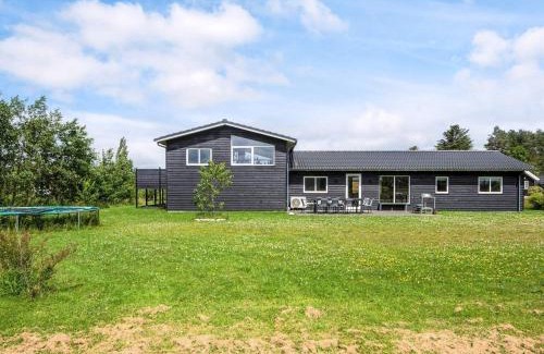 Ansager House | Scandinavian Lakeside Retreat-By Traum