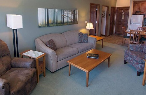 Sister Bay Apartment | Scandinavian Lodge