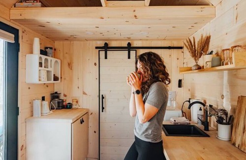 Swannanoa House | Scandinavian Retreat, Mountain View, and 20 Minutes to Asheville!