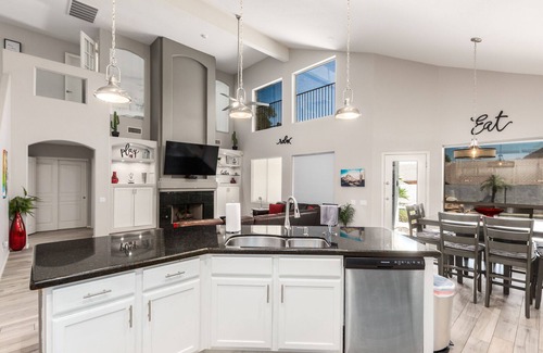 Deer Valley House | Scarlet Mountain Hideaway. Private HEATED pool fee,hot tub and putting green